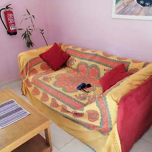 https://small-sunny-apartment.in-canary-islands.com